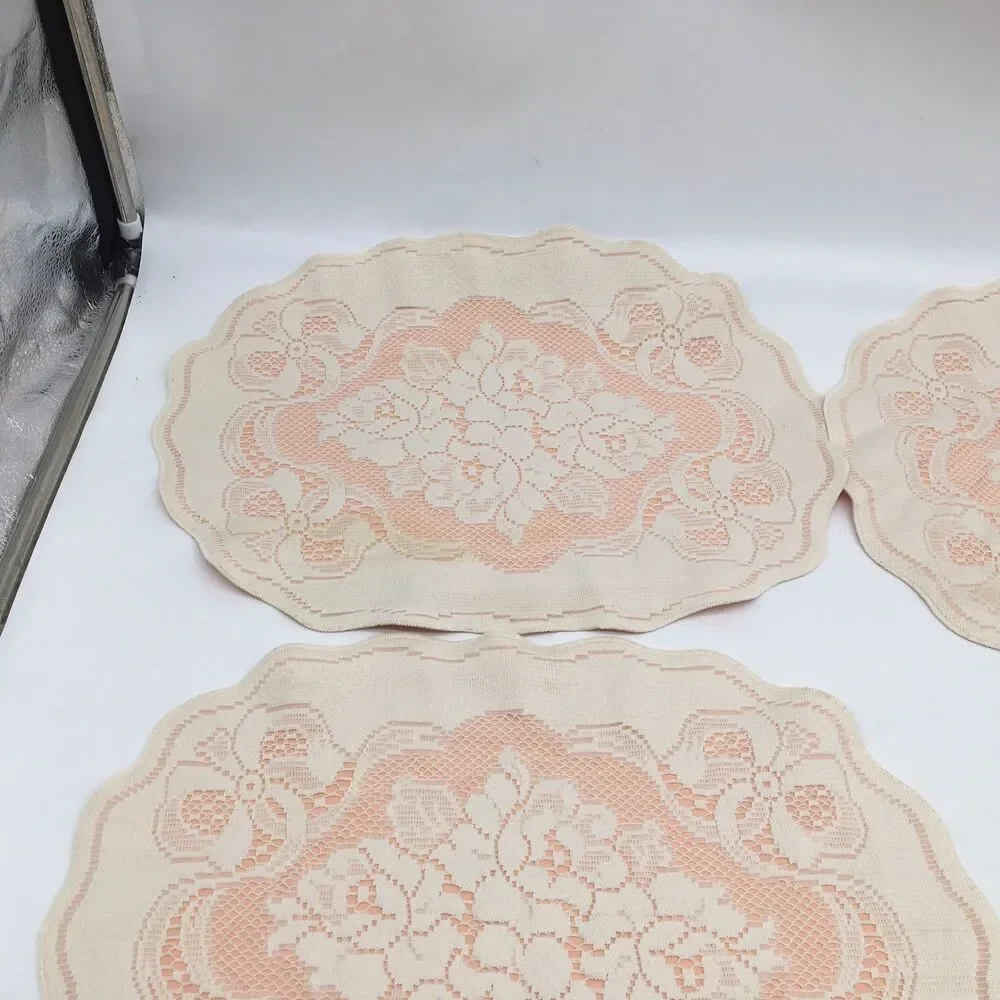Vtg Oxford House white Lace over Peach Placemats Rose andBows  Set Of 4 READ